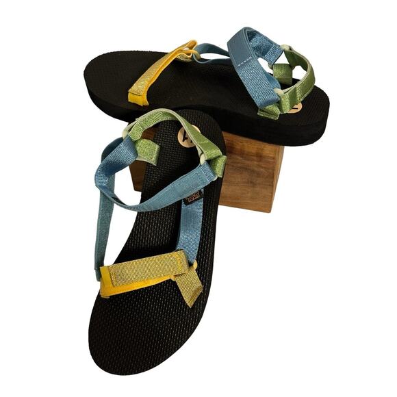 Colorful Women's Flatform Teva Sandals - Picture 1 of 9
